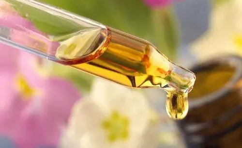 采用新鴻順基礎(chǔ)油制作的潤滑油究竟好在哪里？